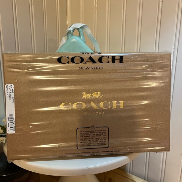 Coach Wristlet and Charms - New in box - Picture 11 of 16